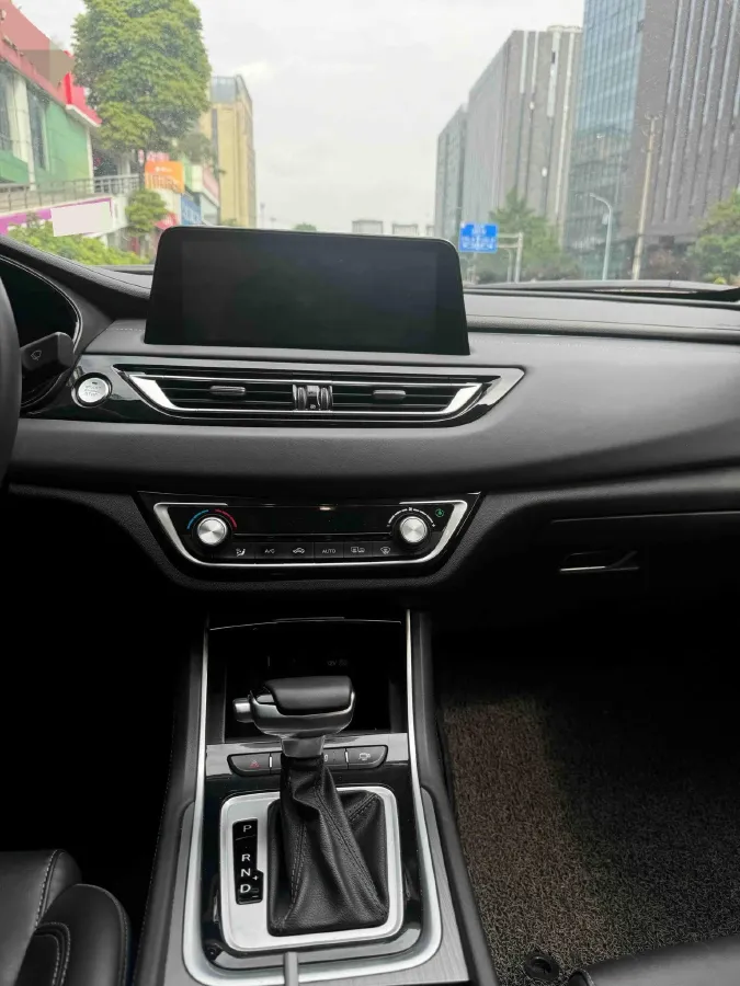 2022 ChangAn Raeton CC 1.5T 188HP L4 7DCT,autocango,china used car exporter,china ev exporter,chinese used car exporter,chinese used ev exporter