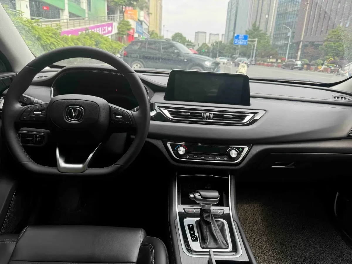 2022 ChangAn Raeton CC 1.5T 188HP L4 7DCT,autocango,china used car exporter,china ev exporter,chinese used car exporter,chinese used ev exporter