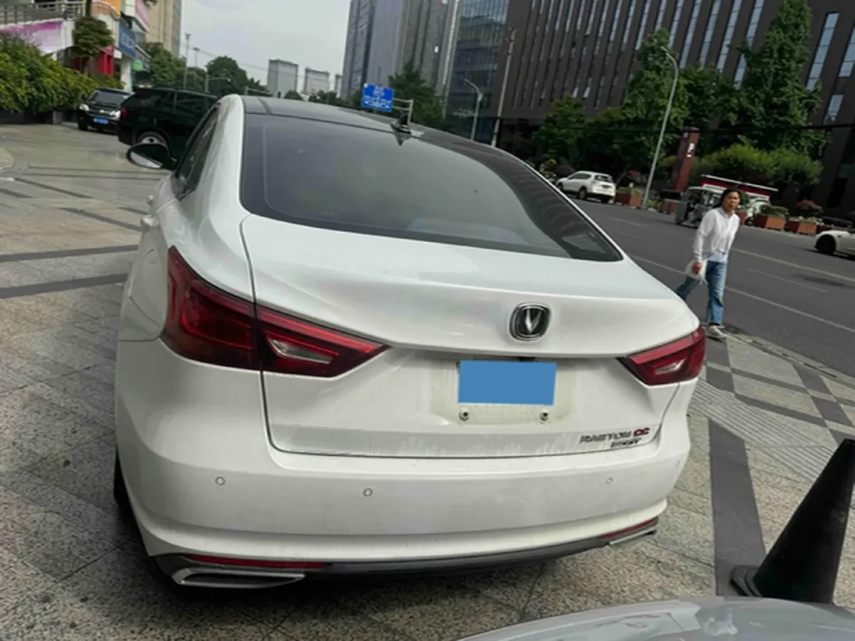 2022 ChangAn Raeton CC 1.5T 188HP L4 7DCT,autocango,china used car exporter,china ev exporter,chinese used car exporter,chinese used ev exporter