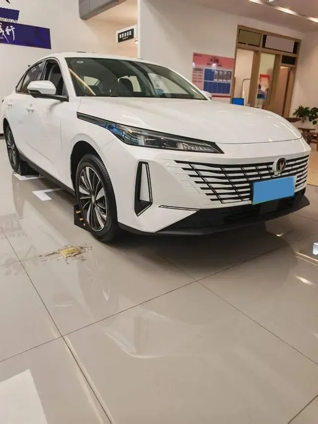 2025 ChangAn EadoPHEV 1.5L 98HP L4 E-CVT PHEV,autocango,china used car exporter,china ev exporter,chinese used car exporter,chinese used ev exporter