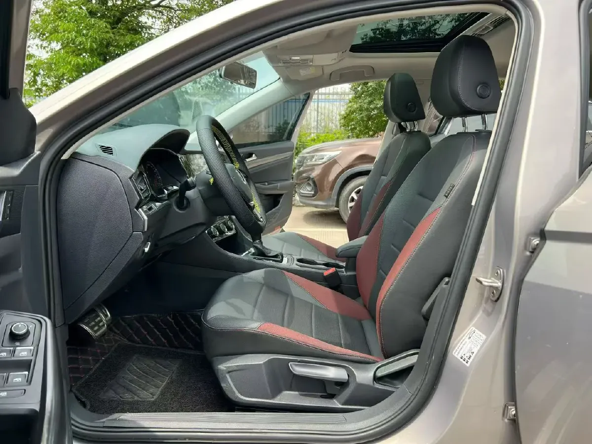 2019 Bestune T77 1.2T 143HP L4 7DCT,autocango,china used car exporter,china ev exporter,chinese used car exporter,chinese used ev exporter