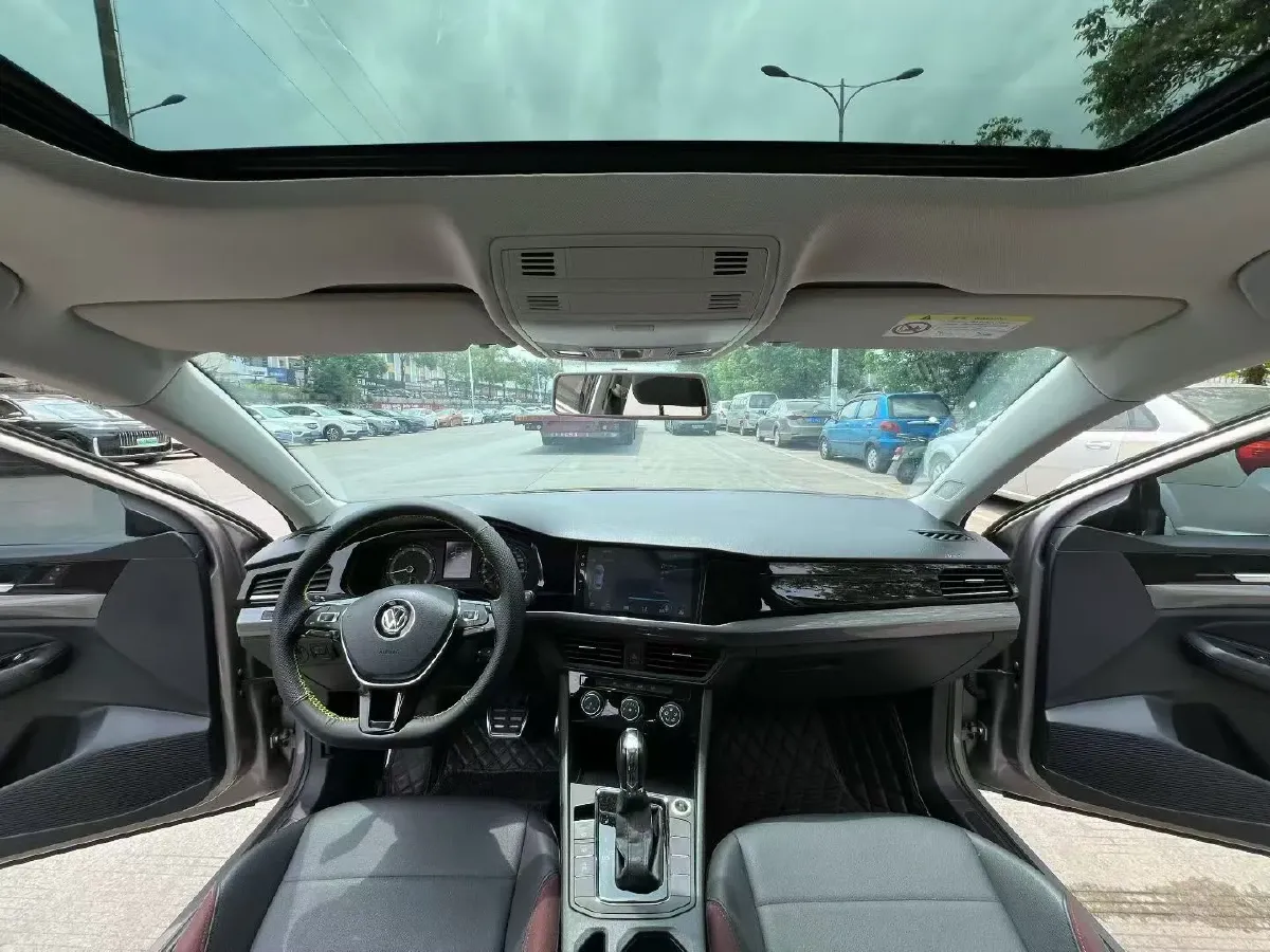 2019 Bestune T77 1.2T 143HP L4 7DCT,autocango,china used car exporter,china ev exporter,chinese used car exporter,chinese used ev exporter