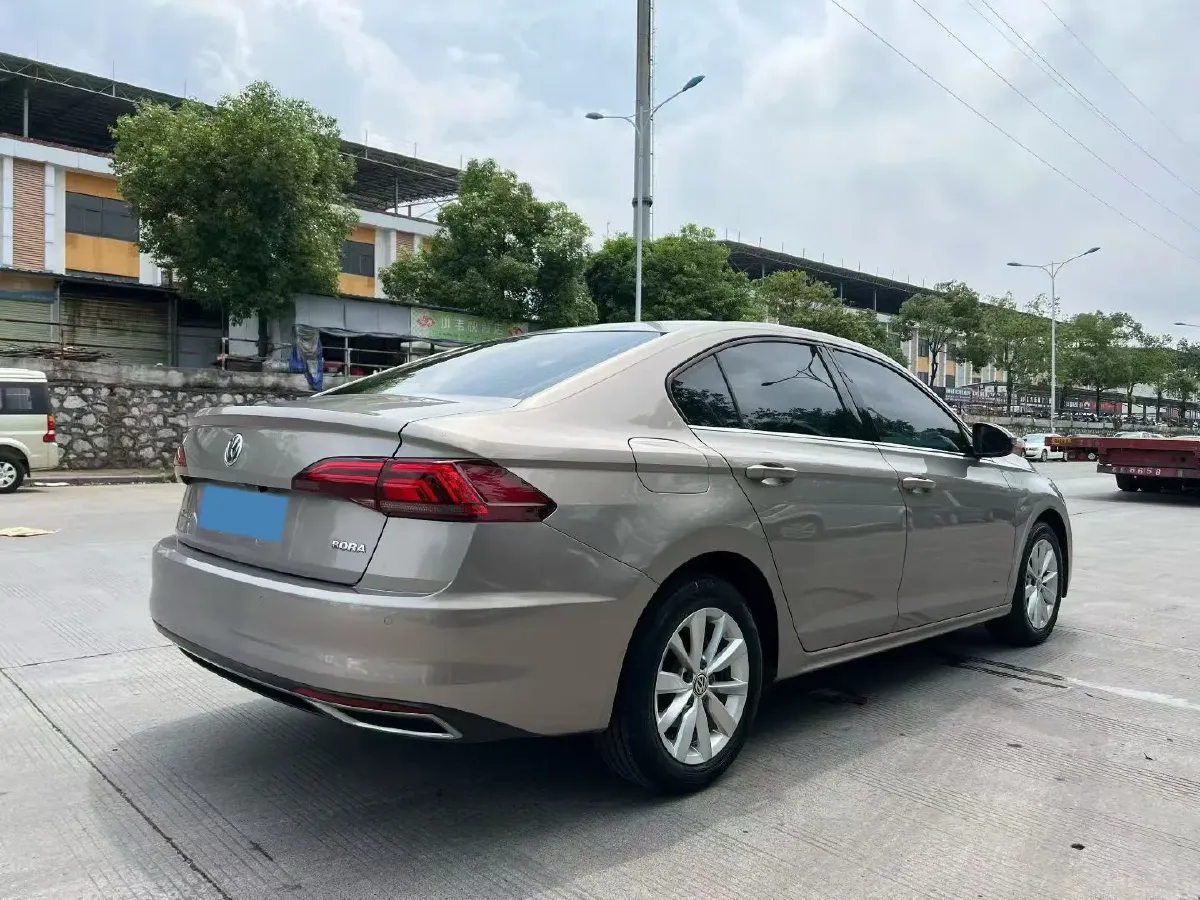 2019 Bestune T77 1.2T 143HP L4 7DCT,autocango,china used car exporter,china ev exporter,chinese used car exporter,chinese used ev exporter