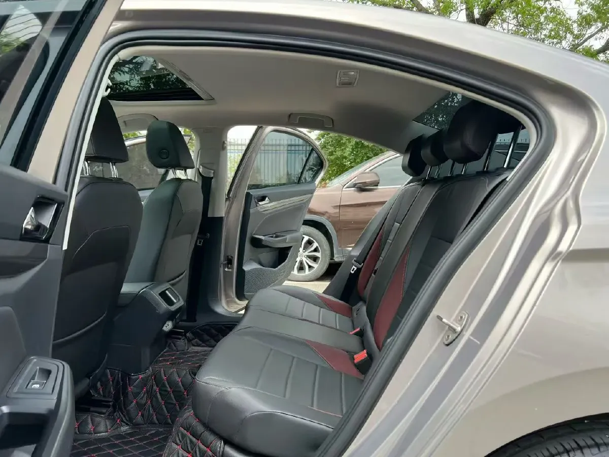 2019 Bestune T77 1.2T 143HP L4 7DCT,autocango,china used car exporter,china ev exporter,chinese used car exporter,chinese used ev exporter