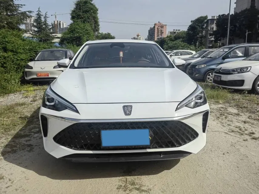 2023 Roewe i5 1.5L 129HP L4 CVT,autocango,china used car exporter,china ev exporter,chinese used car exporter,chinese used ev exporter