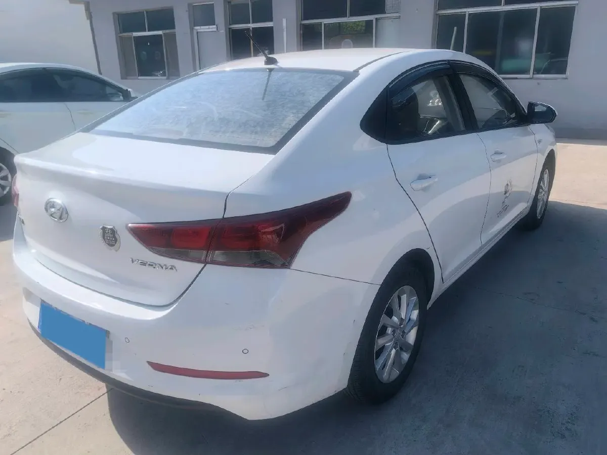 2016 Hyundai Verna 1.4L 100HP L4 6AT,autocango,china used car exporter,china ev exporter,chinese used car exporter,chinese used ev exporter