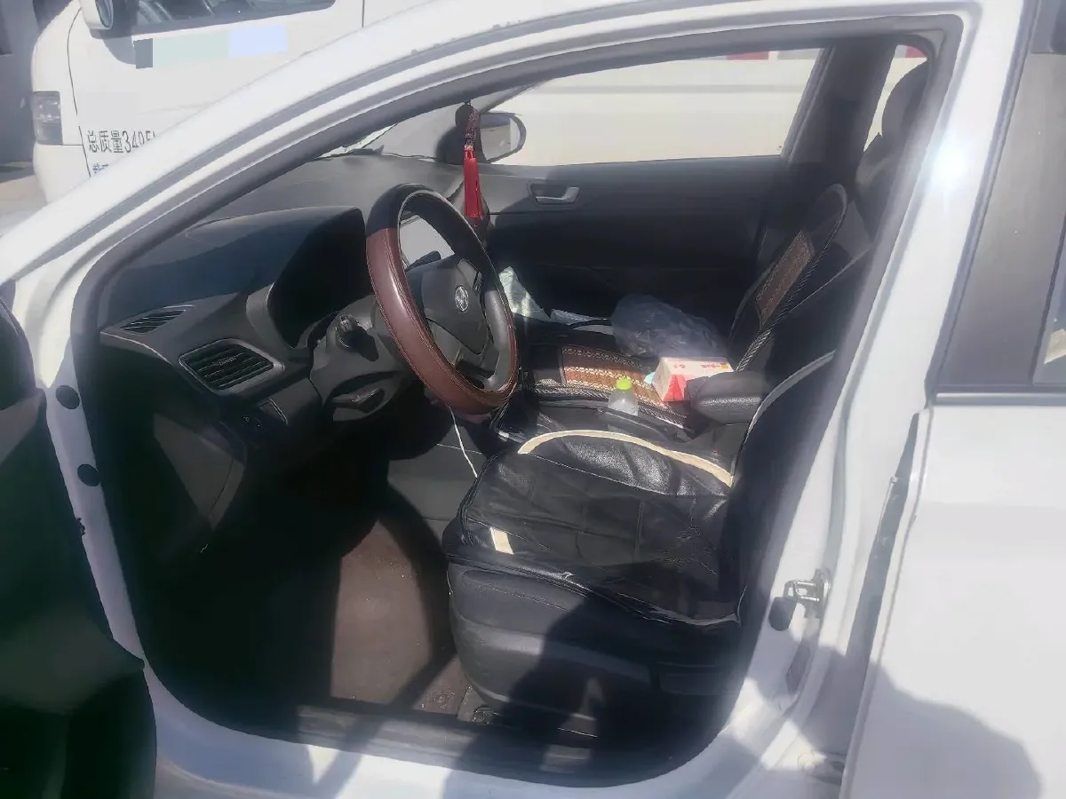 2016 Hyundai Verna 1.4L 100HP L4 6AT,autocango,china used car exporter,china ev exporter,chinese used car exporter,chinese used ev exporter