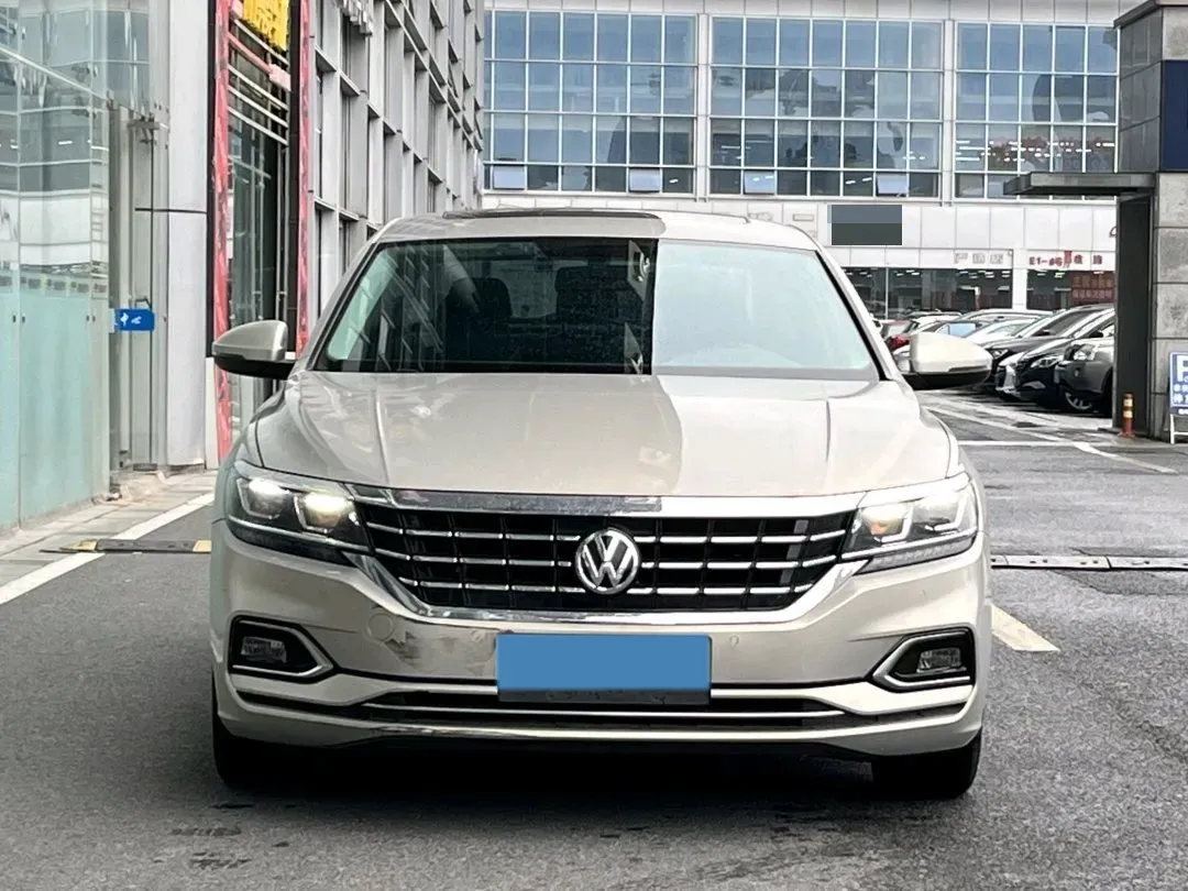 2019 Skoda Kodiak 2.0T 186HP L4 7DCT,autocango,china used car exporter,china ev exporter,chinese used car exporter,chinese used ev exporter