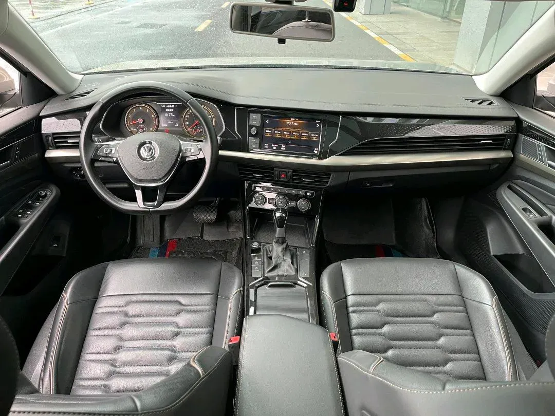 2019 Skoda Kodiak 2.0T 186HP L4 7DCT,autocango,china used car exporter,china ev exporter,chinese used car exporter,chinese used ev exporter