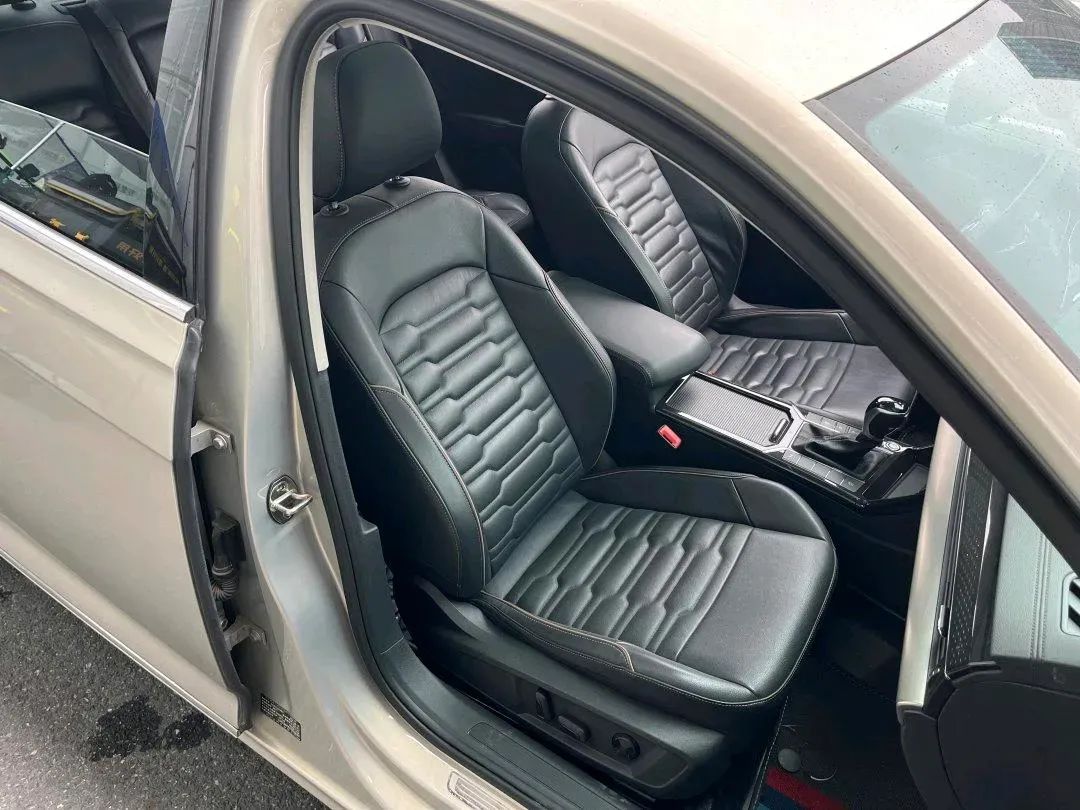 2019 Skoda Kodiak 2.0T 186HP L4 7DCT,autocango,china used car exporter,china ev exporter,chinese used car exporter,chinese used ev exporter