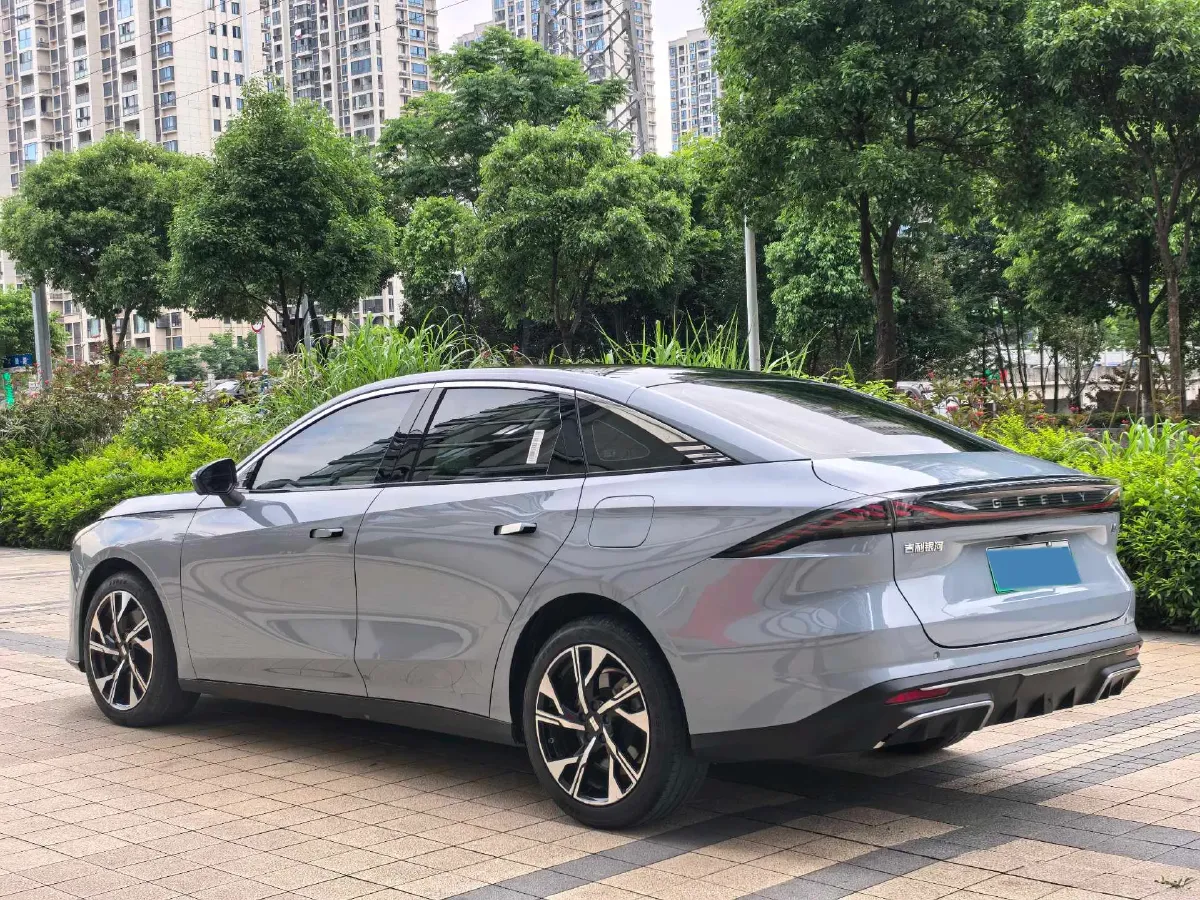 2023 Geely Galaxy L6 1.5T 163HP L4 3DHT PHEV,autocango,china used car exporter,china ev exporter,chinese used car exporter,chinese used ev exporter