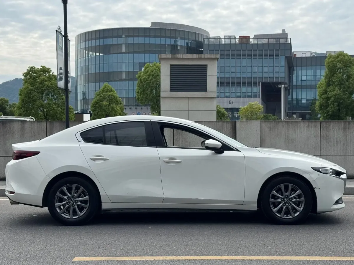 2020 Mazda 3 Axela 1.5L 117HP L4 6AT,autocango,china used car exporter,china ev exporter,chinese used car exporter,chinese used ev exporter
