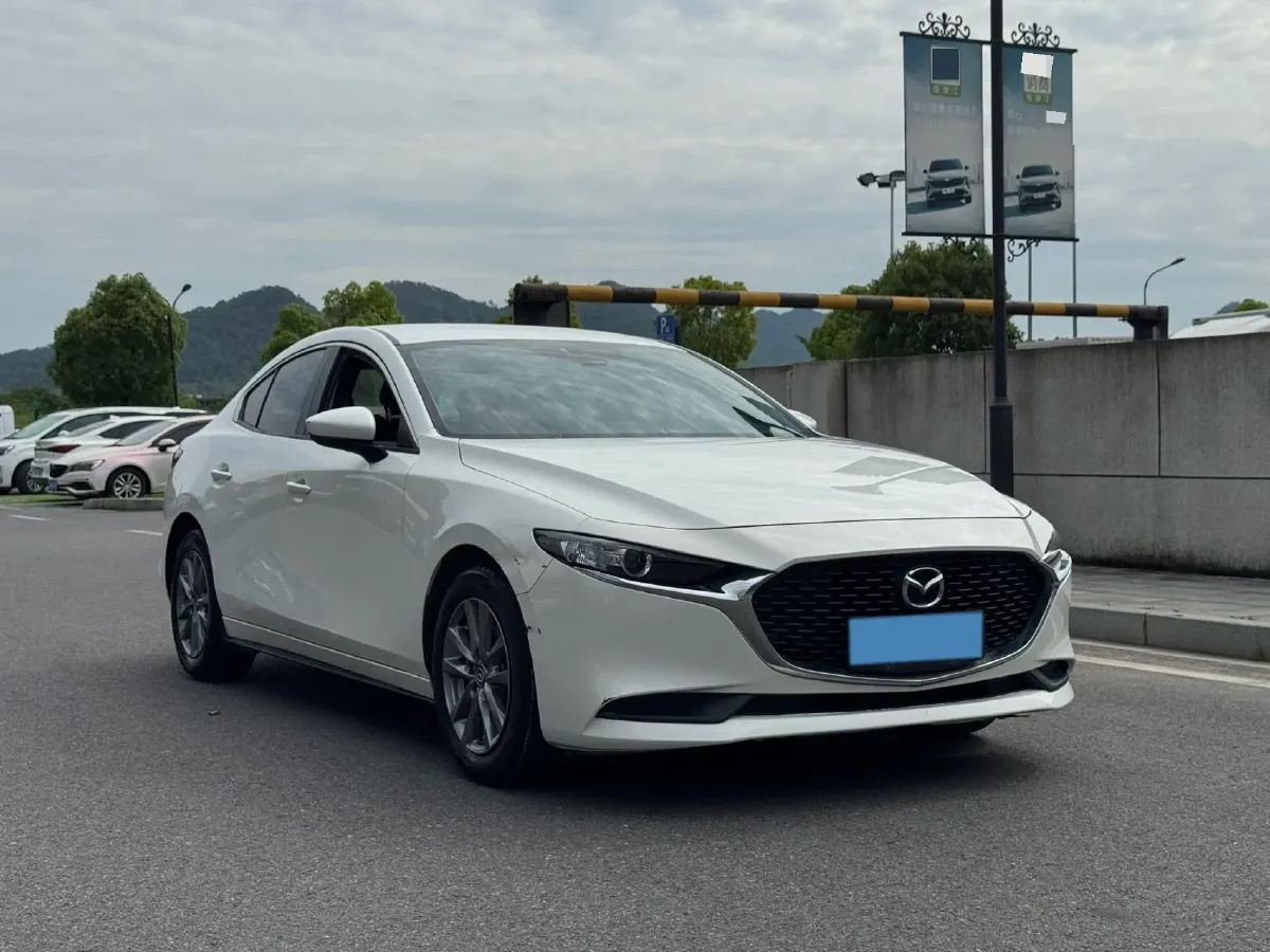 2020 Mazda 3 Axela 1.5L 117HP L4 6AT,autocango,china used car exporter,china ev exporter,chinese used car exporter,chinese used ev exporter