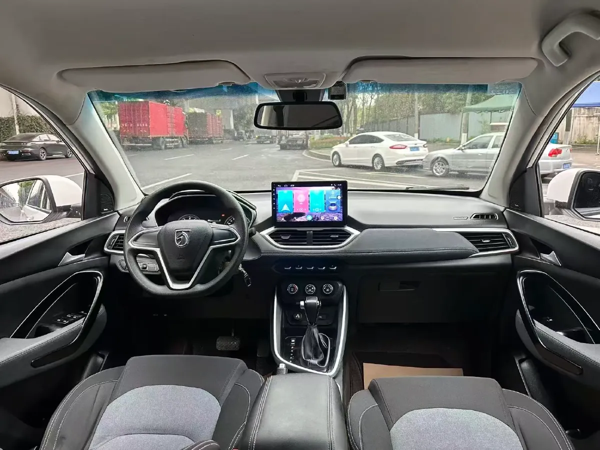 2019 BaoJun 530 1.5T 151HP L4 CVT,autocango,china used car exporter,china ev exporter,chinese used car exporter,chinese used ev exporter
