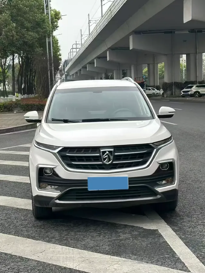 2019 BaoJun 530 1.5T 151HP L4 CVT,autocango,china used car exporter,china ev exporter,chinese used car exporter,chinese used ev exporter