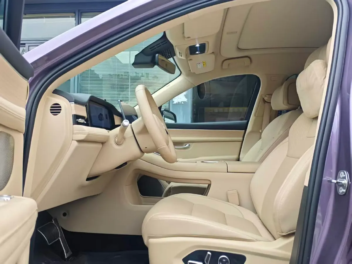 2025 AITO AITO M5 1.5T 152HP L4 REEV 42KWH,autocango,china used car exporter,china ev exporter,chinese used car exporter,chinese used ev exporter