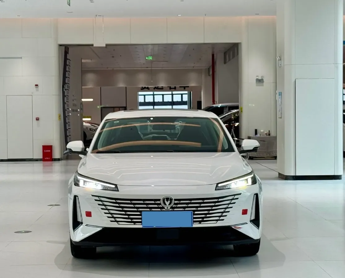 2024 ChangAn Eado 1.5T 170HP L4 7DCT,autocango,china used car exporter,china ev exporter,chinese used car exporter,chinese used ev exporter