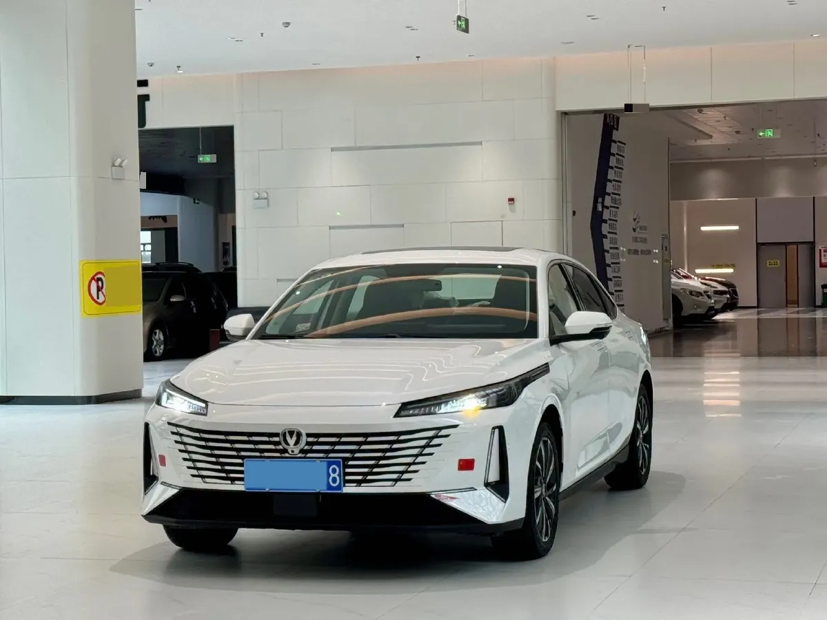 2024 ChangAn Eado 1.5T 170HP L4 7DCT,autocango,china used car exporter,china ev exporter,chinese used car exporter,chinese used ev exporter