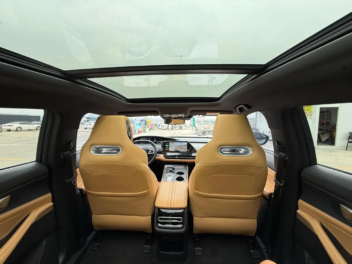 2021 ChangAn UNI-K 2.0T 233HP L4 8AT,autocango,china used car exporter,china ev exporter,chinese used car exporter,chinese used ev exporter