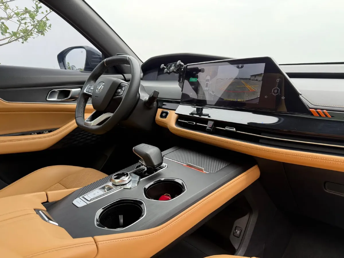 2021 ChangAn UNI-K 2.0T 233HP L4 8AT,autocango,china used car exporter,china ev exporter,chinese used car exporter,chinese used ev exporter