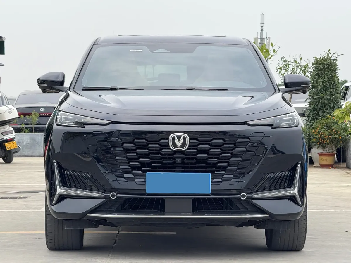2021 ChangAn UNI-K 2.0T 233HP L4 8AT,autocango,china used car exporter,china ev exporter,chinese used car exporter,chinese used ev exporter