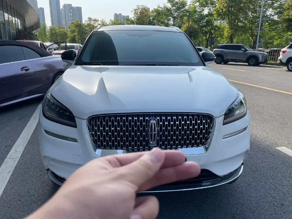 2021 Lincoln Corsair 2.0T 245HP L4 8AT,autocango,china used car exporter,china ev exporter,chinese used car exporter,chinese used ev exporter