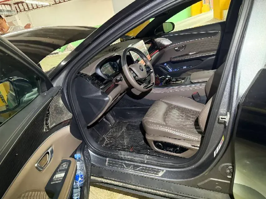 2022 Volkswagen Tiguan L 2.0T 186HP L4 7DCT,autocango,china used car exporter,china ev exporter,chinese used car exporter,chinese used ev exporter