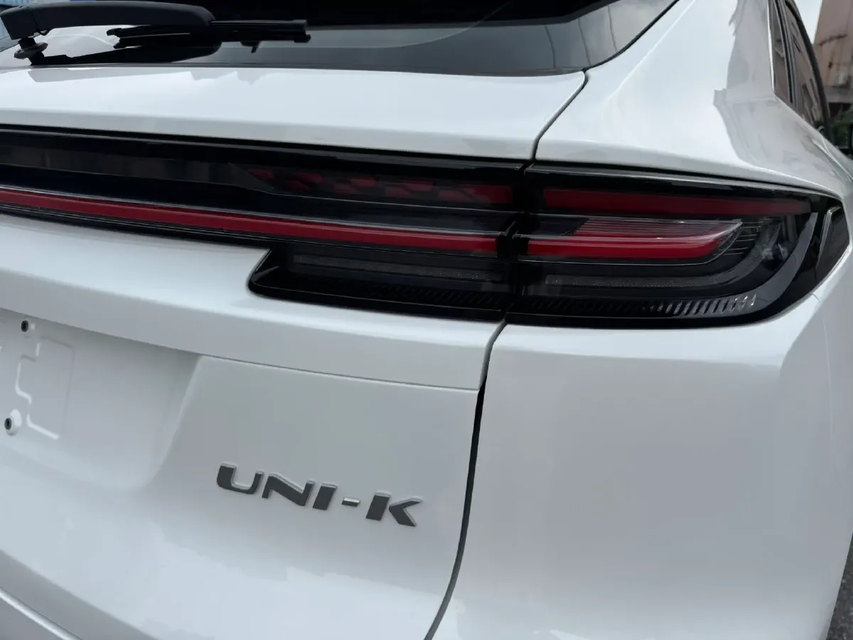 2021 ChangAn UNI-K 2.0T 233HP L4 8AT,autocango,china used car exporter,china ev exporter,chinese used car exporter,chinese used ev exporter