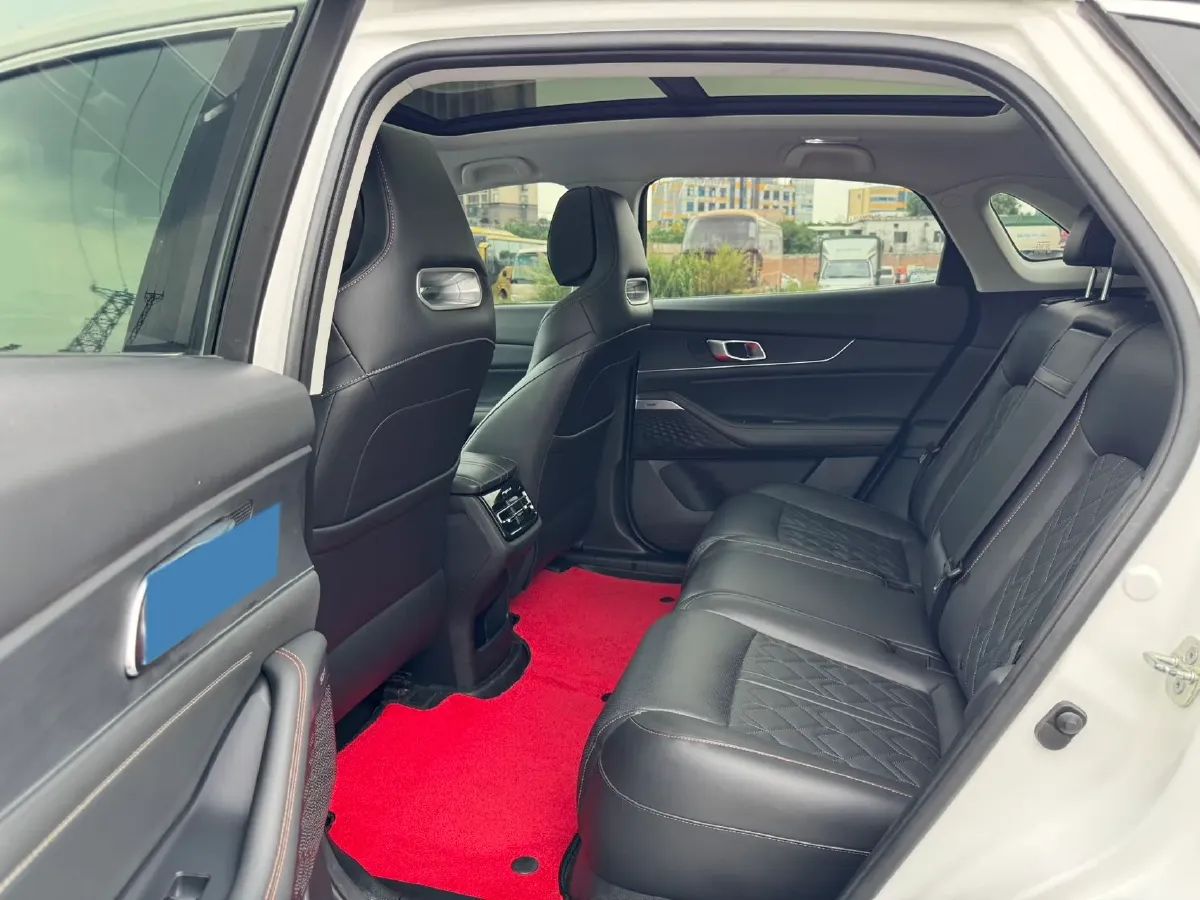 2021 ChangAn UNI-K 2.0T 233HP L4 8AT,autocango,china used car exporter,china ev exporter,chinese used car exporter,chinese used ev exporter