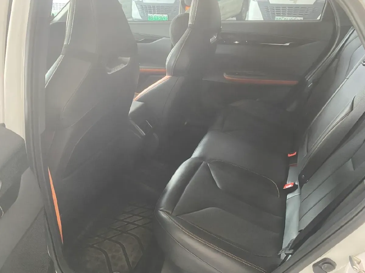 2023 ChangAn UNI-V 1.5T 188HP L4 7DCT,autocango,china used car exporter,china ev exporter,chinese used car exporter,chinese used ev exporter