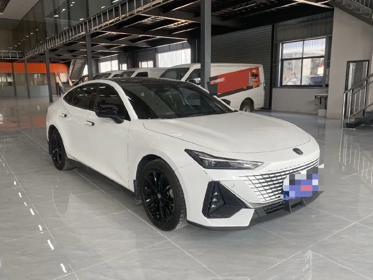 2023 ChangAn UNI-V 1.5T 188HP L4 7DCT,autocango,china used car exporter,china ev exporter,chinese used car exporter,chinese used ev exporter