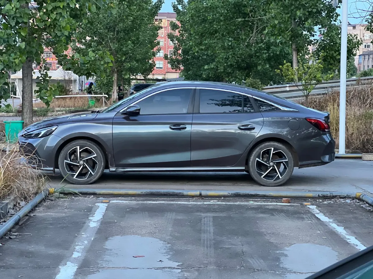 2021 MG 5 1.5T 173HP L4 7DCT,autocango,china used car exporter,china ev exporter,chinese used car exporter,chinese used ev exporter