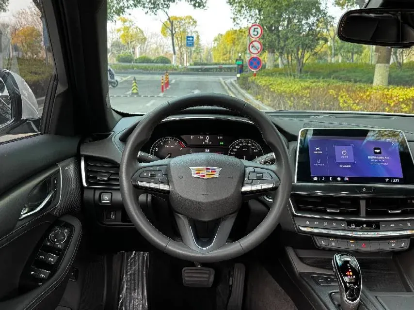 2022 Cadillac CT5 2.0T 237HP L4 10AT,autocango,china used car exporter,china ev exporter,chinese used car exporter,chinese used ev exporter