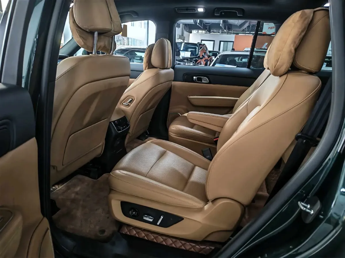 2021 Li ONE Range Extended 131HP REEV 40.5KWH,autocango,china used car exporter,china ev exporter,chinese used car exporter,chinese used ev exporter