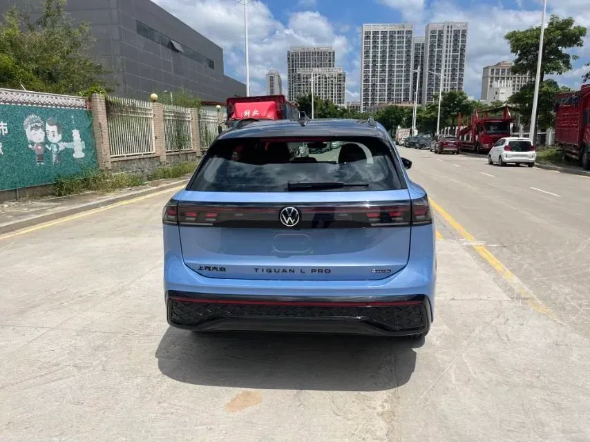 2024 Volkswagen Tiguan L 2.0T 220HP L4 7DCT,autocango,china used car exporter,china ev exporter,chinese used car exporter,chinese used ev exporter