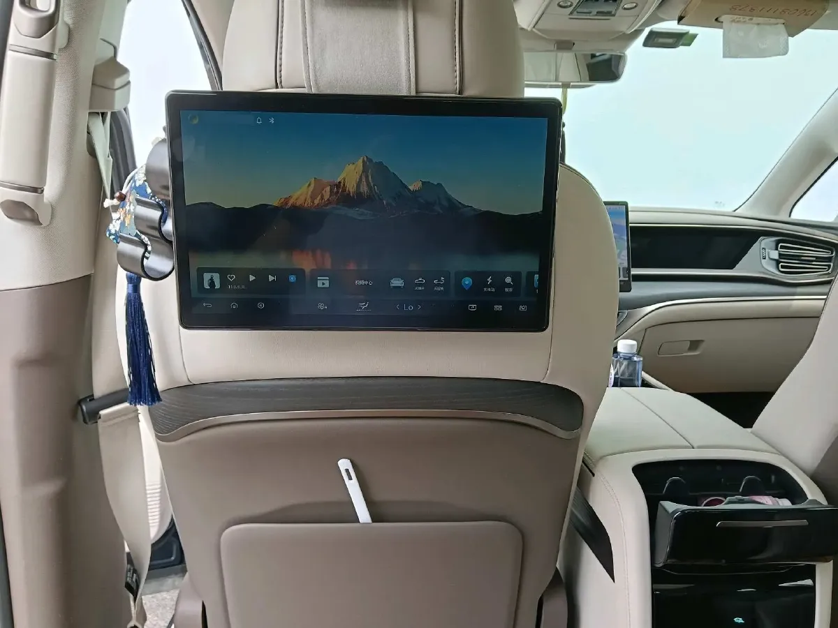 2022 Mercedes-Benz GLC Class 2.0T 197HP L4 9AT,autocango,china used car exporter,china ev exporter,chinese used car exporter,chinese used ev exporter