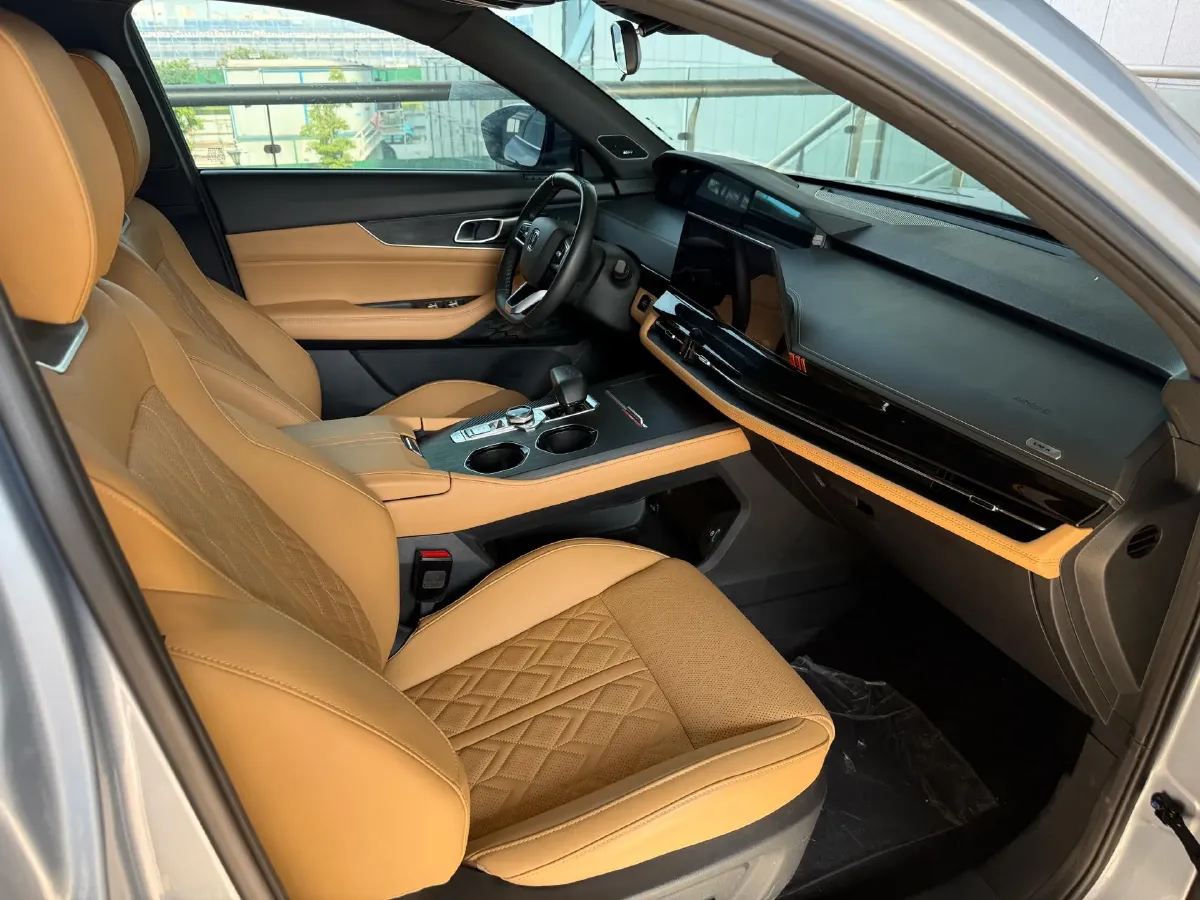 2021 ChangAn UNI-K 2.0T 233HP L4 8AT,autocango,china used car exporter,china ev exporter,chinese used car exporter,chinese used ev exporter