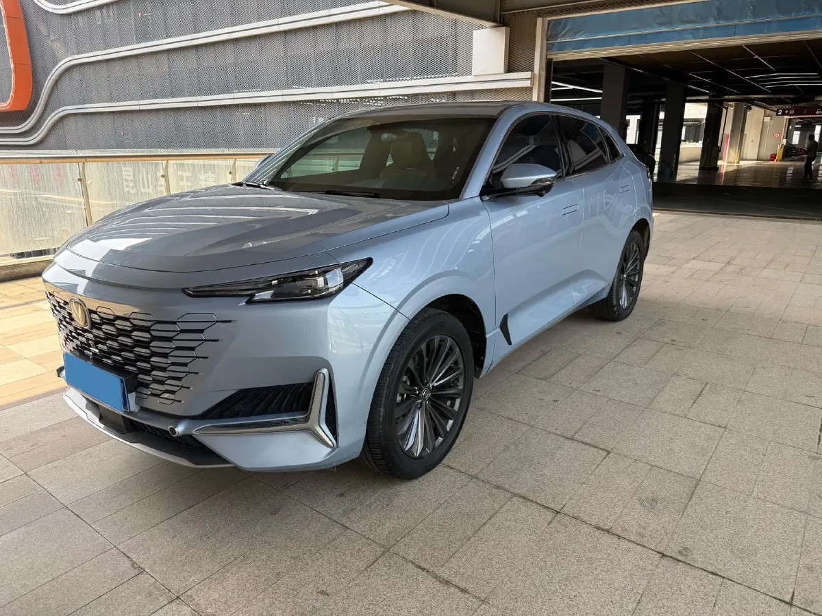 2021 ChangAn UNI-K 2.0T 233HP L4 8AT,autocango,china used car exporter,china ev exporter,chinese used car exporter,chinese used ev exporter