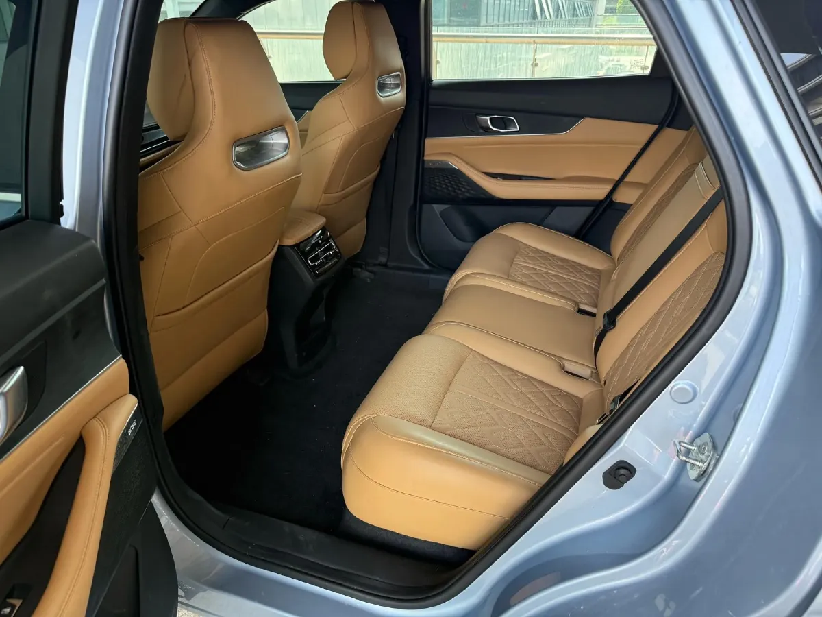 2021 ChangAn UNI-K 2.0T 233HP L4 8AT,autocango,china used car exporter,china ev exporter,chinese used car exporter,chinese used ev exporter