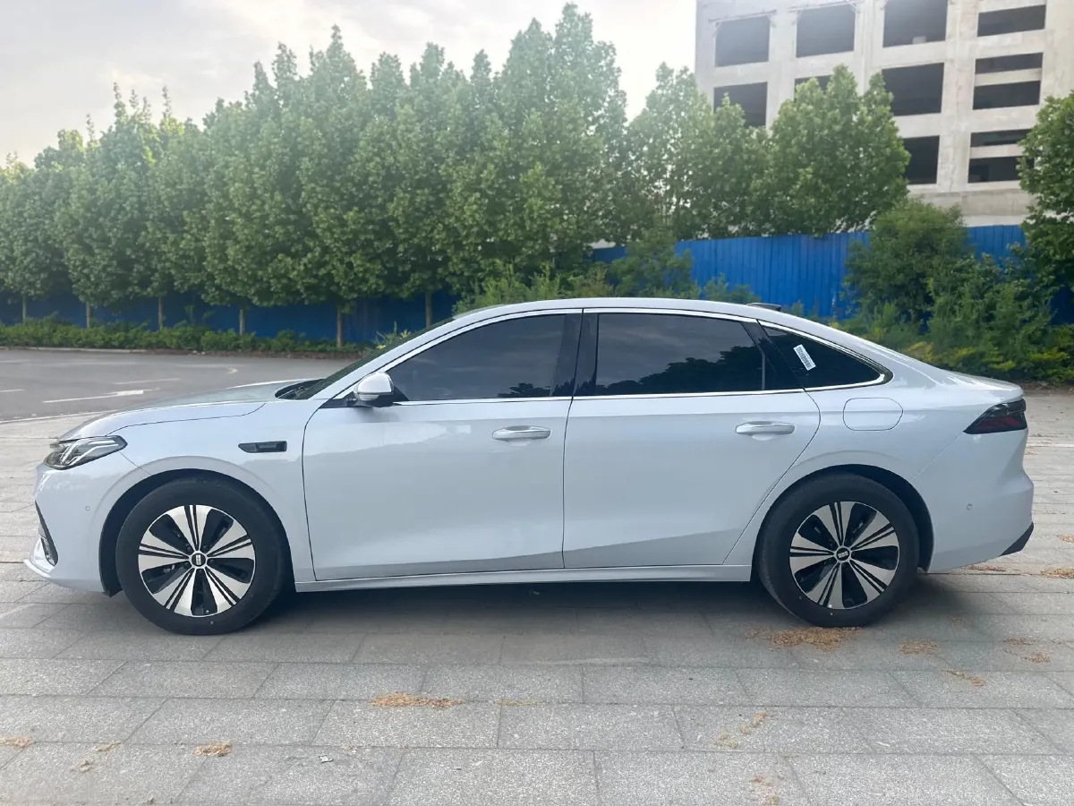 2025 Geely Galaxy A7 1.5L 112HP L4 1DHT PHEV,autocango,china used car exporter,china ev exporter,chinese used car exporter,chinese used ev exporter