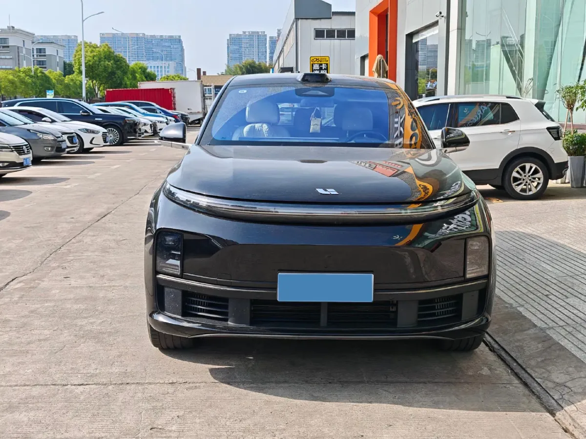 2024 Li L8 Range Extended 154HP REEV 42.8KWH,autocango,china used car exporter,china ev exporter,chinese used car exporter,chinese used ev exporter