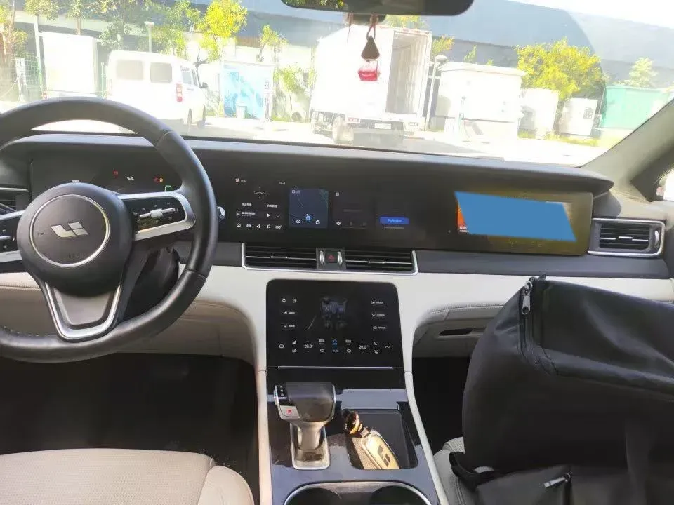 2021 Li ONE Range Extended 131HP REEV 40.5KWH,autocango,china used car exporter,china ev exporter,chinese used car exporter,chinese used ev exporter