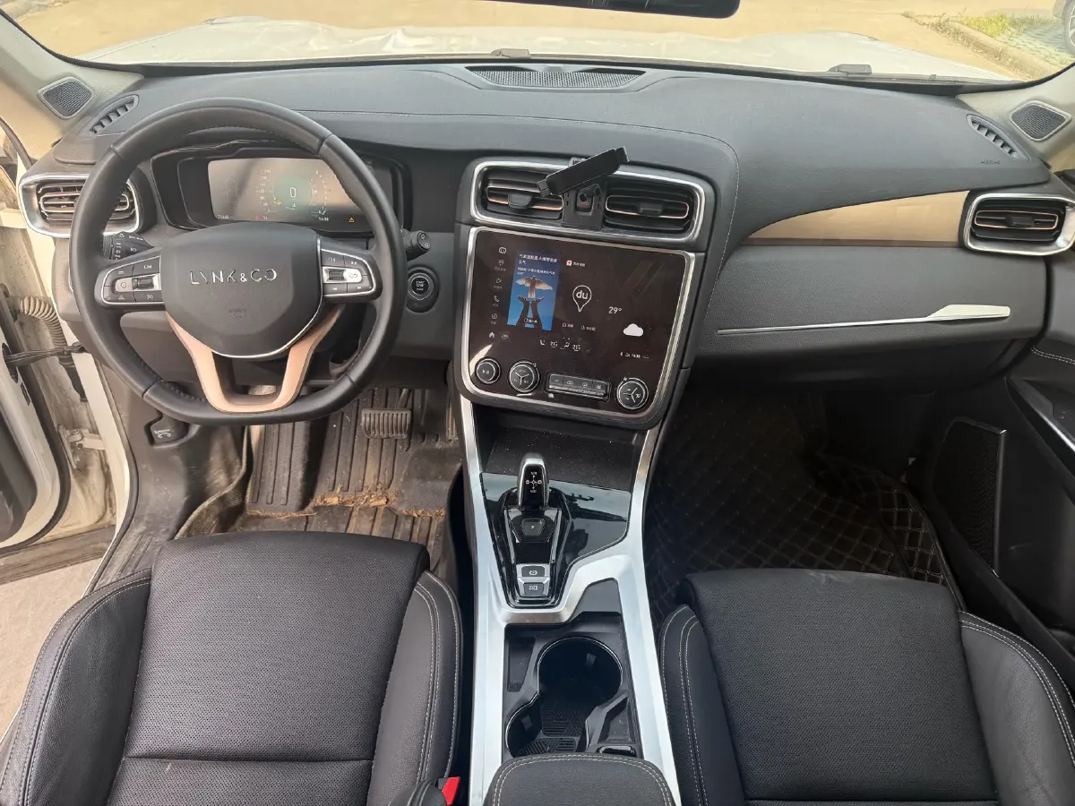 2019 Beijing BJ40 2.0T 218HP L4 6AT,autocango,china used car exporter,china ev exporter,chinese used car exporter,chinese used ev exporter