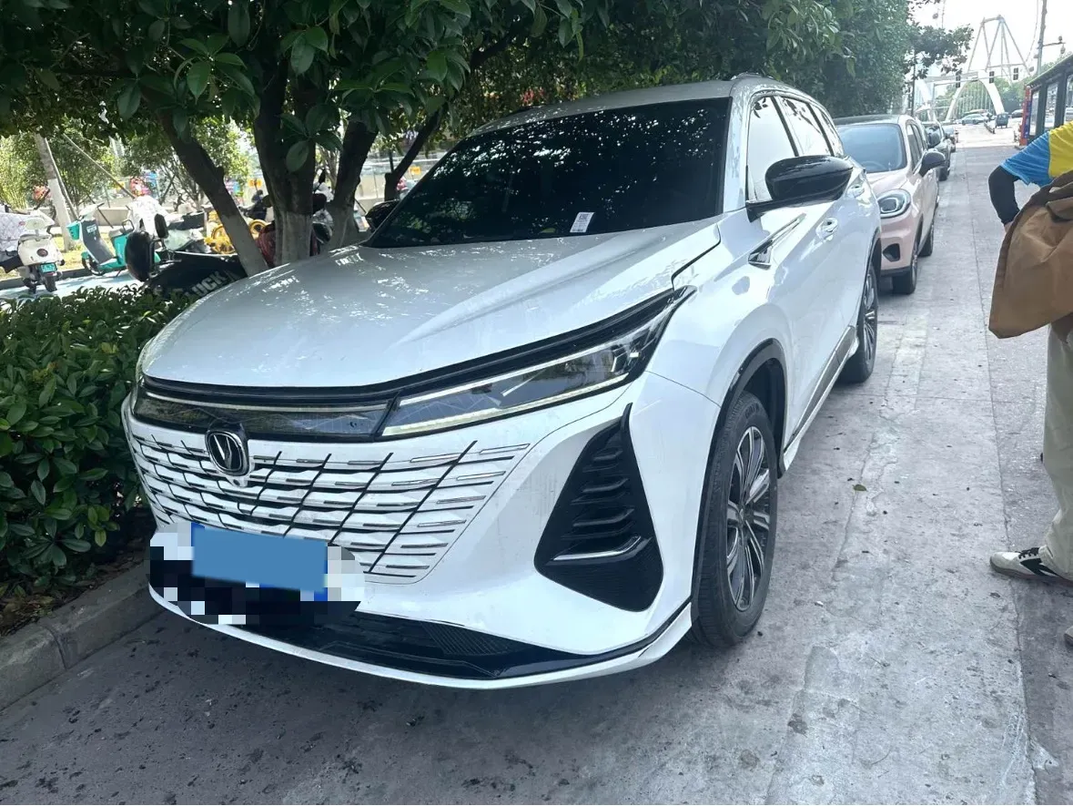 2024 ChangAn CS75 Plus 1.5T 188HP L4 8AT,autocango,china used car exporter,china ev exporter,chinese used car exporter,chinese used ev exporter