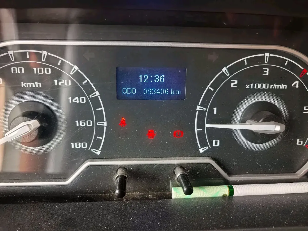 2023 MAXUS XinTu V80 2.0T 127HP L4 6MT,autocango,china used car exporter,china ev exporter,chinese used car exporter,chinese used ev exporter