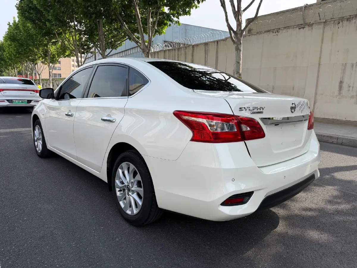2021 Nissan Sylphy 1.6L 122HP L4 5MT,autocango,china used car exporter,china ev exporter,chinese used car exporter,chinese used ev exporter
