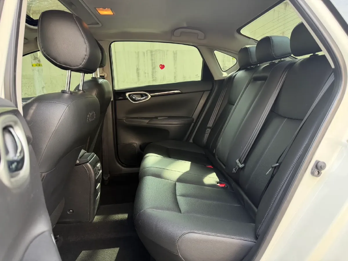 2021 Nissan Sylphy 1.6L 122HP L4 5MT,autocango,china used car exporter,china ev exporter,chinese used car exporter,chinese used ev exporter