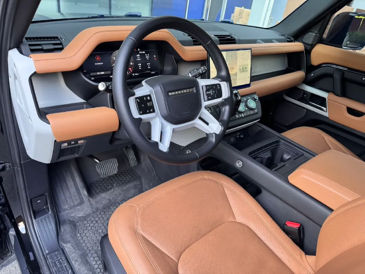 2024 Land Rover Defender 3.0T 400HP L6 8AT,autocango,china used car exporter,china ev exporter,chinese used car exporter,chinese used ev exporter