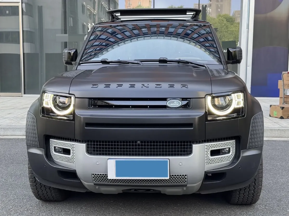 2024 Land Rover Defender 3.0T 400HP L6 8AT,autocango,china used car exporter,china ev exporter,chinese used car exporter,chinese used ev exporter