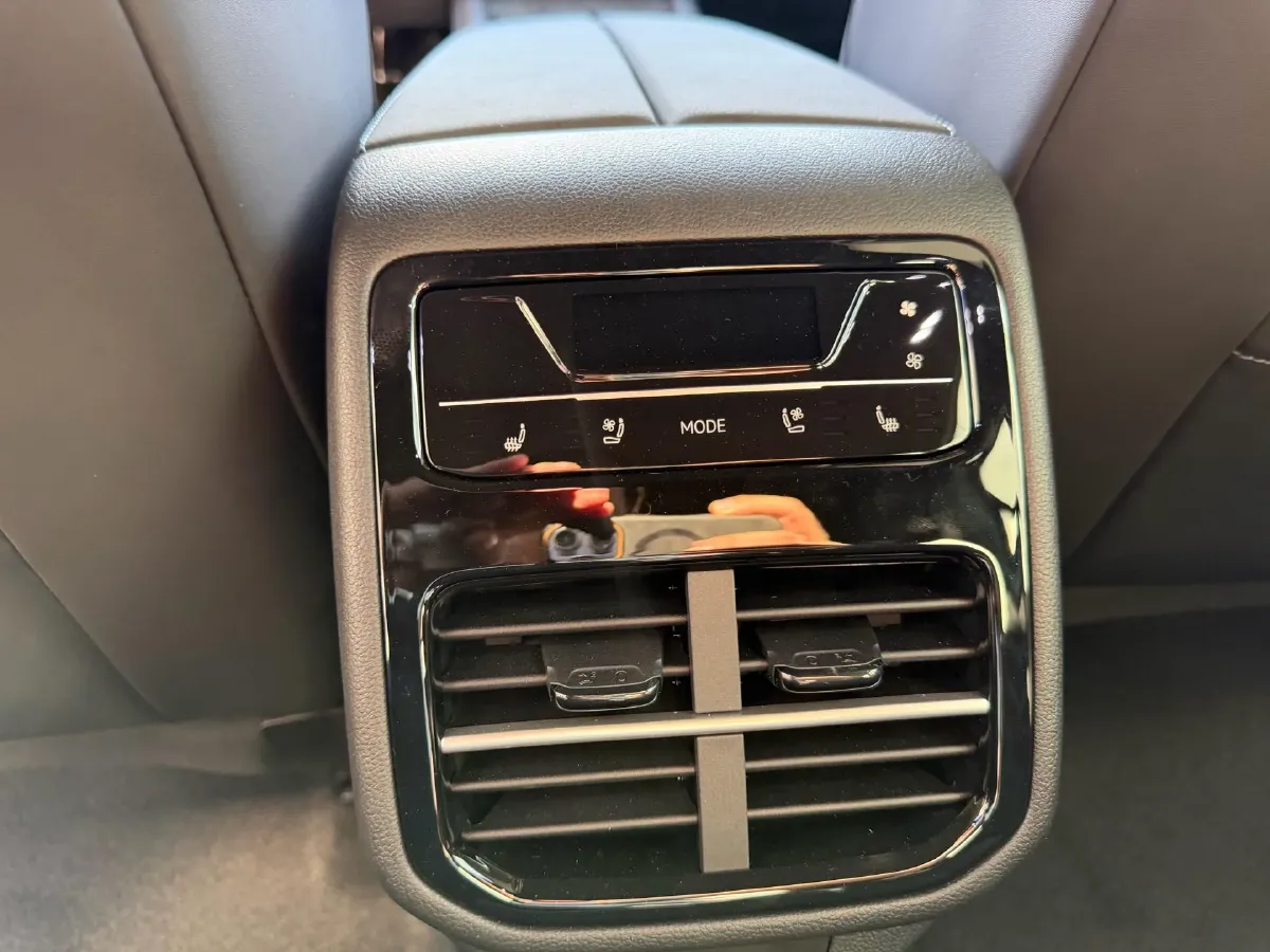 2026 Volkswagen Passat 2.0T 220HP L4 7DCT,autocango,china used car exporter,china ev exporter,chinese used car exporter,chinese used ev exporter